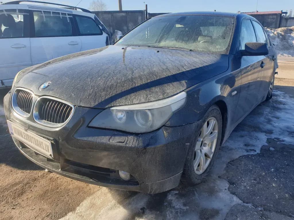 Kuva puretusta autosta 2