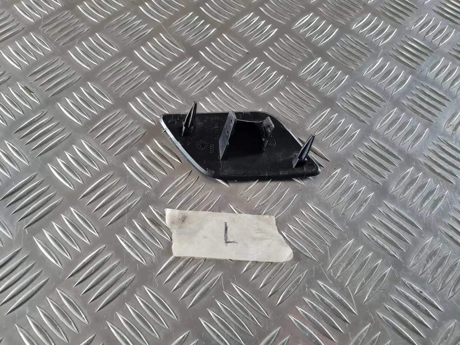 Pesurin suuttimen kansi AUDI A6 2008 - foto 3