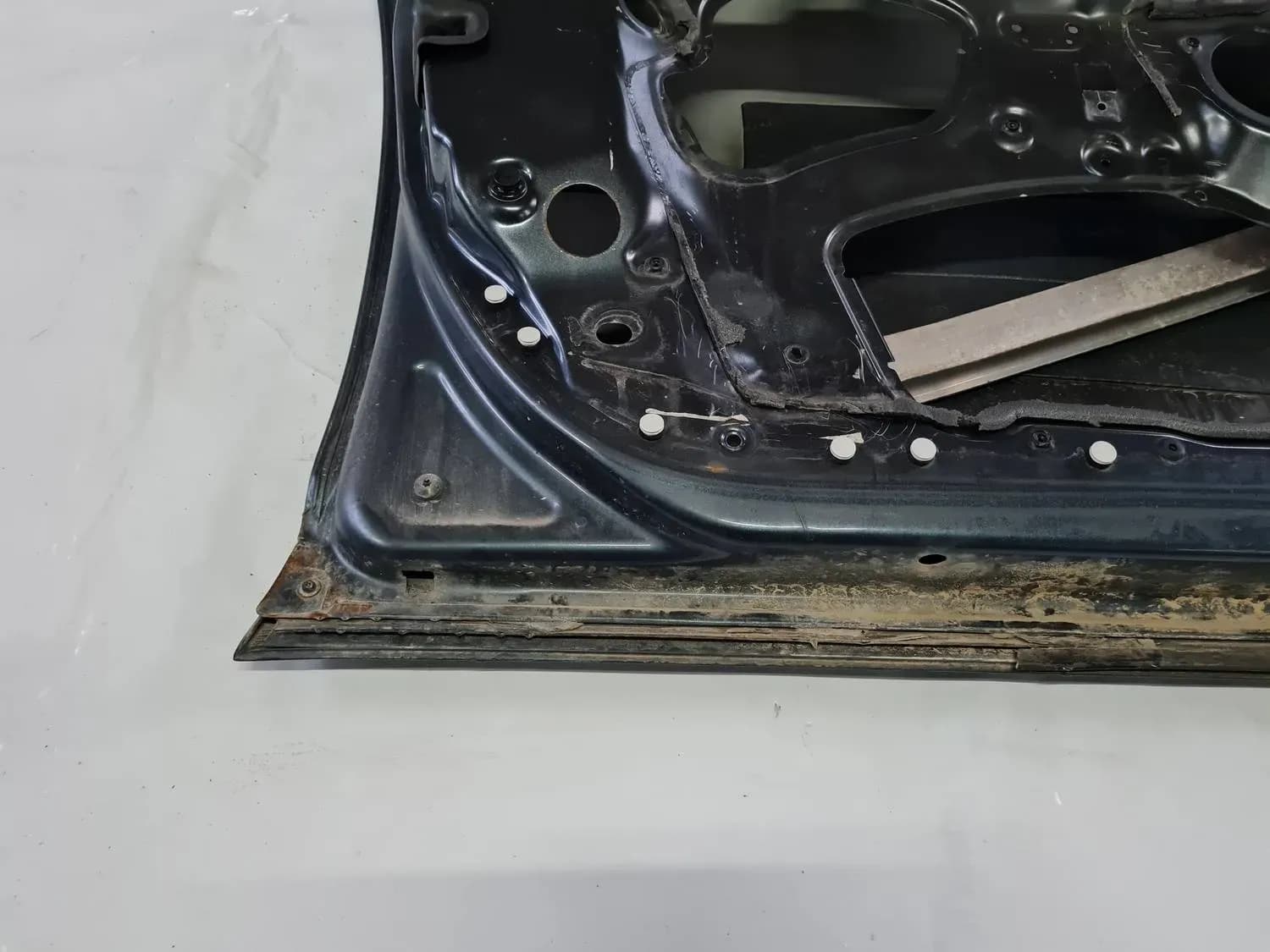Vasen etuovi AUDI A6 2008 - foto 8