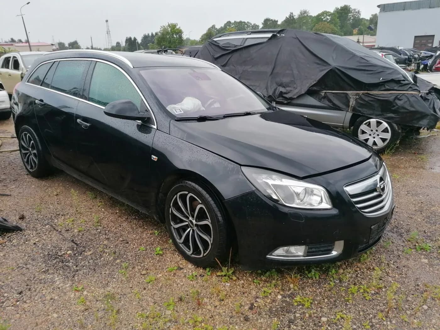 Kuva puretusta autosta 3
