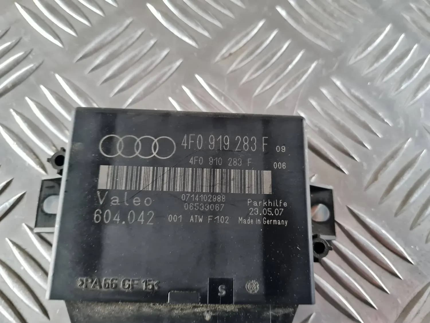 Pysäköintiantureiden ohjausyksikkö AUDI A6 2008 - foto 3