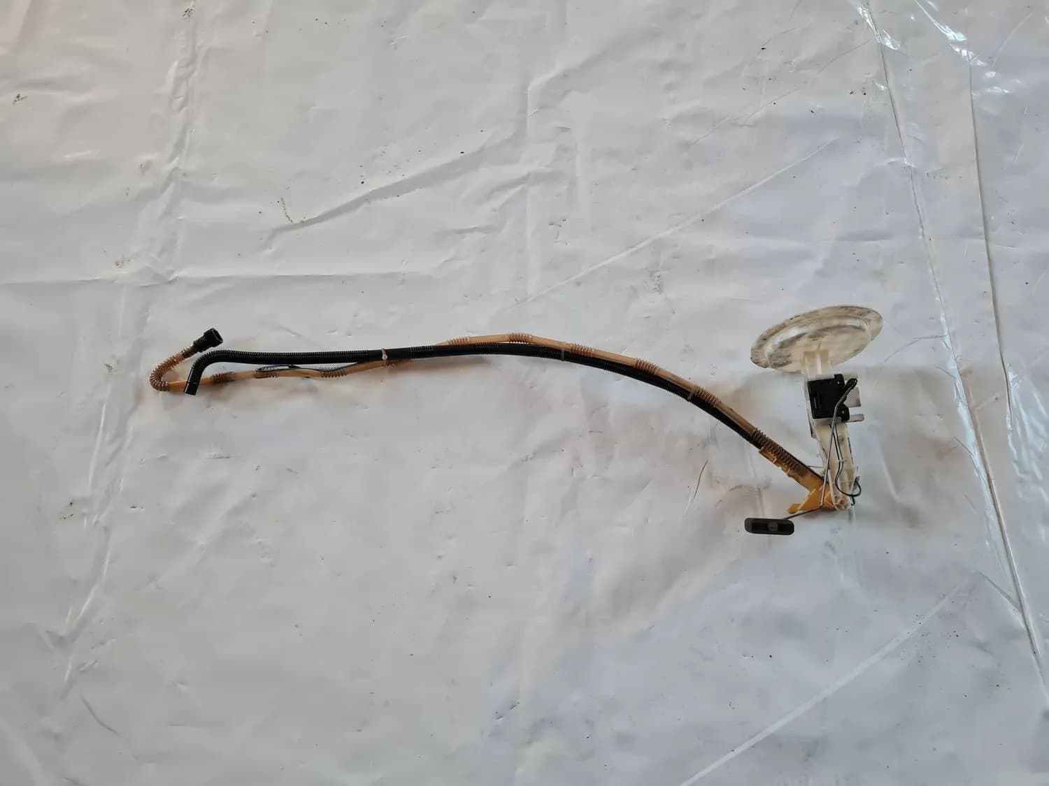Lisäpolttoainepumppu AUDI A6 2008 - foto 1