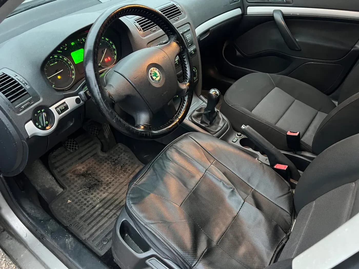 Kuva puretusta autosta 2