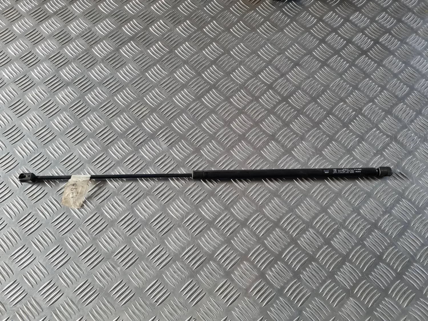 Konepellin vaimennin AUDI A6 2008 - foto 1