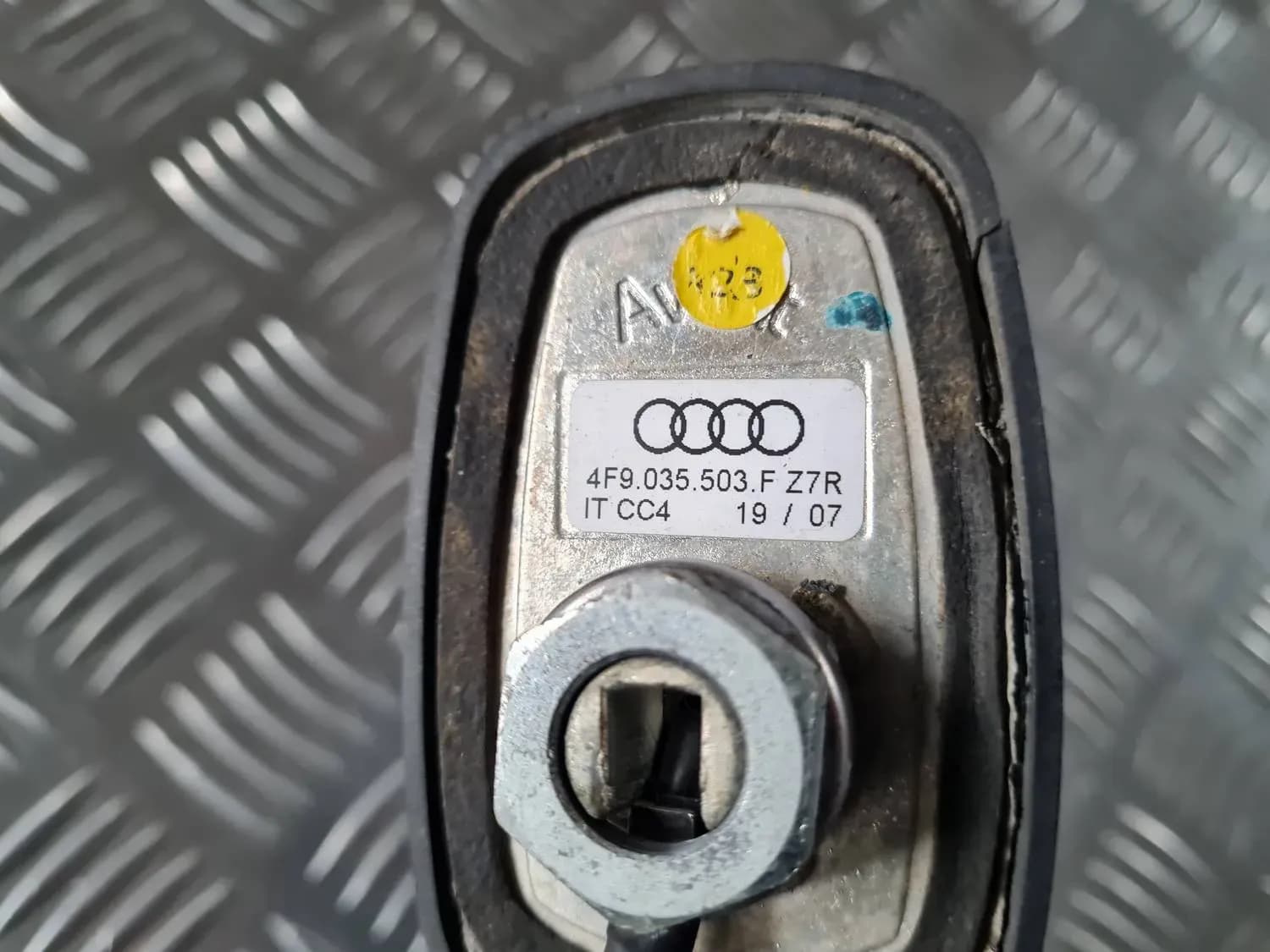 Kattoantenni AUDI A6 2008 - foto 2