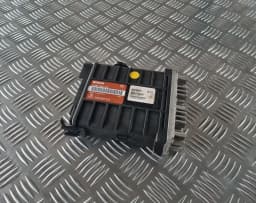 Moottorin ohjausyksikkö AUDI 80 1991