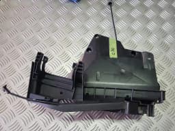Oven lukko edessä oikealla VOLVO C30 2008 BLACK