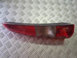 Vasen takavalaisin VOLVO V70 2003 GREY