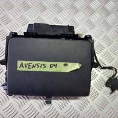 Displejs priekš TOYOTA AVENSIS 2004