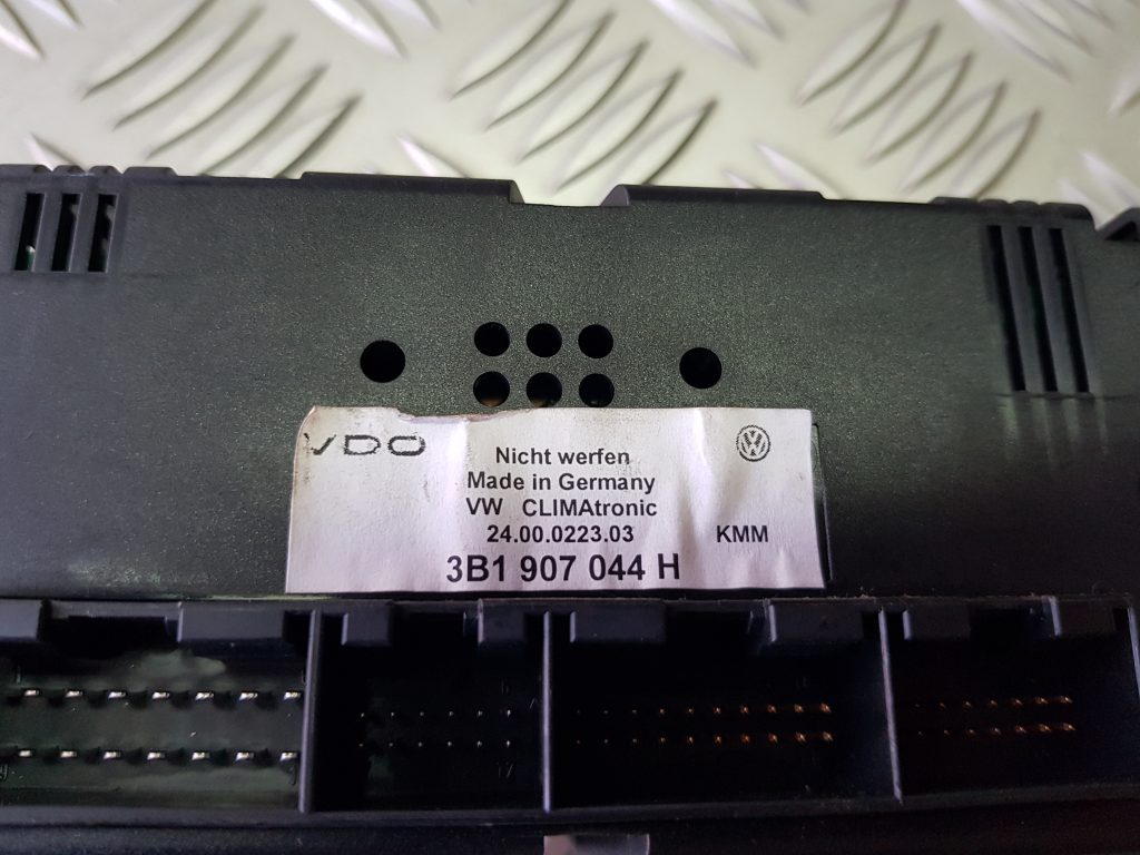 Klimata kontroles bloks priekš VW PASSAT 2000 BLUE 2 Klimata kontroles bloks priekš VW PASSAT 2000 BLUE