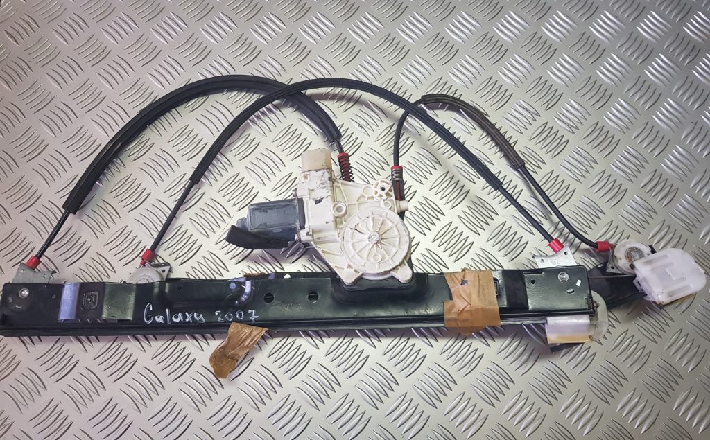 Stikla pacelšanas mehānisms aizmugurējais labais priekš FORD GALAXY 2007 1 Stikla pacelšanas mehānisms aizmugurējais labais priekš FORD GALAXY 2007