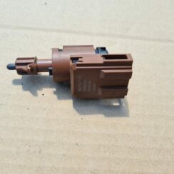 Bremžu signāla slēdzis priekš AUDI A4 AVANT 2004