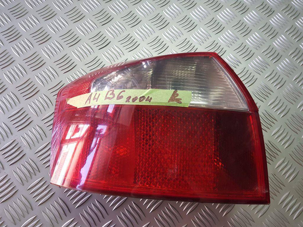 Aizmugurējais kreisais lukturis priekš AUDI A4 2004 1 Aizmugurējais kreisais lukturis priekš AUDI A4 2004