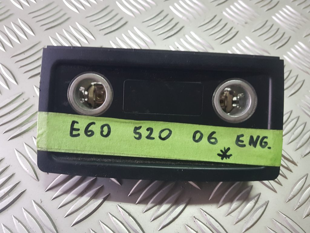 Strāvas kontaktligzda priekš BMW 520D E60 2006 ENG.