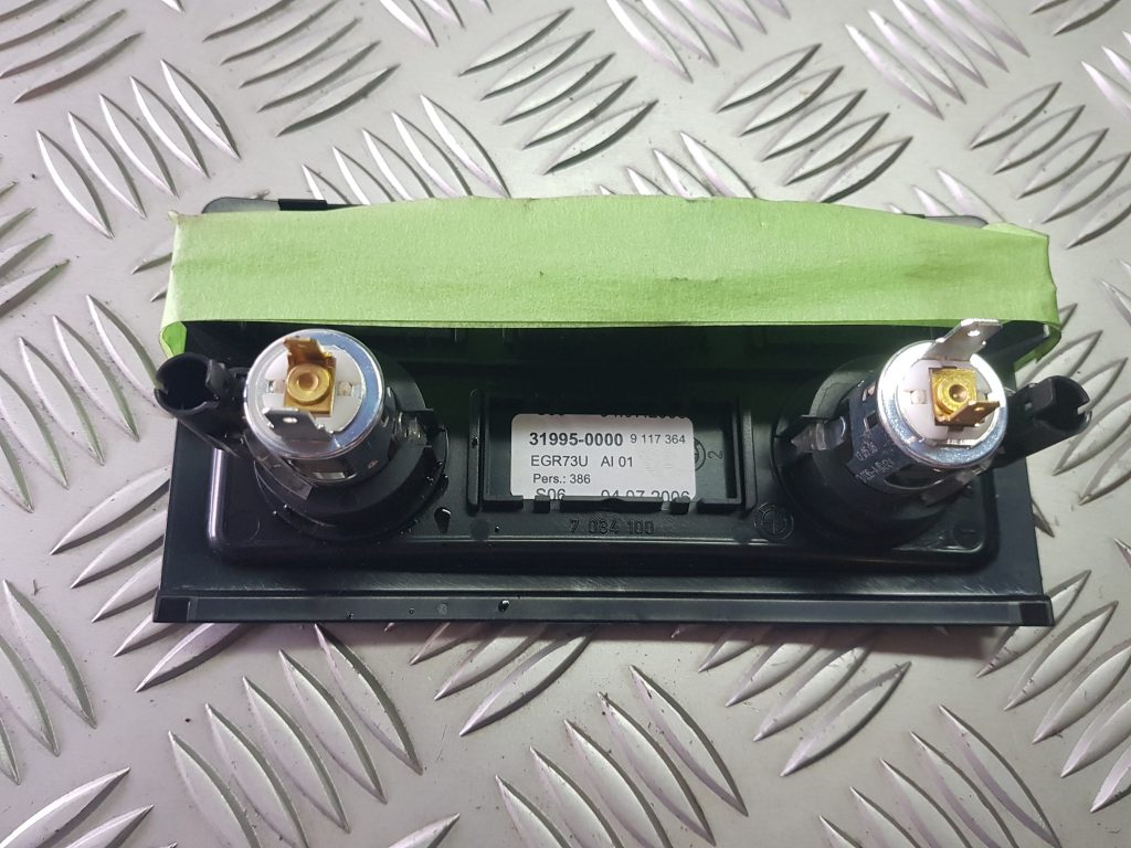 Strāvas kontaktligzda priekš BMW 520D E60 2006 ENG.