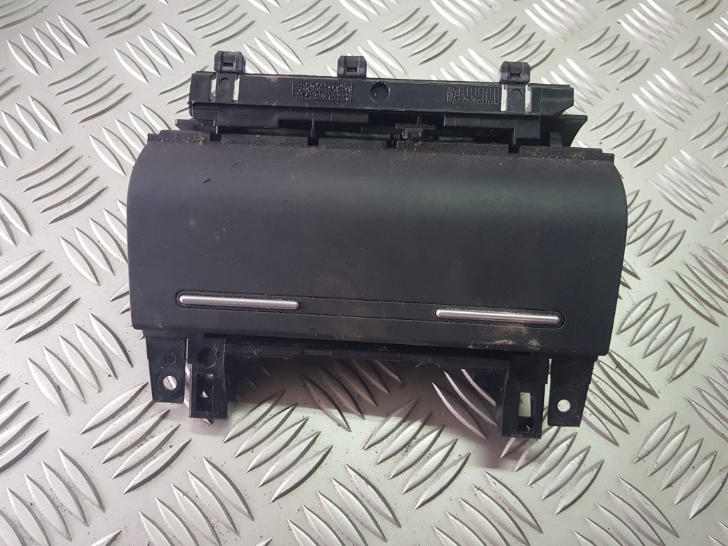 Pelnu trauks priekš AUDI A4 AVANT 2004 1 Pelnu trauks priekš AUDI A4 AVANT 2004