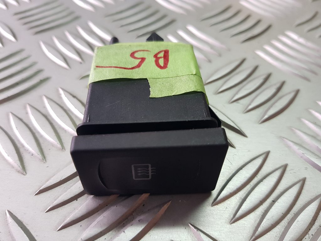 Aizmugurējā stikla apsildes ieslēgšanas poga priekš VW PASSAT 2000 BLUE 1 Aizmugurējā stikla apsildes ieslēgšanas poga priekš VW PASSAT 2000 BLUE