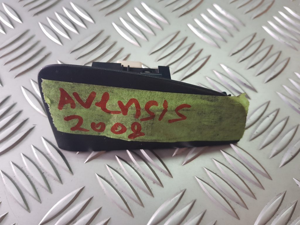 Stikla pacelšanas poga priekš TOYOTA AVENSIS 2008 1 Stikla pacelšanas poga priekš TOYOTA AVENSIS 2008