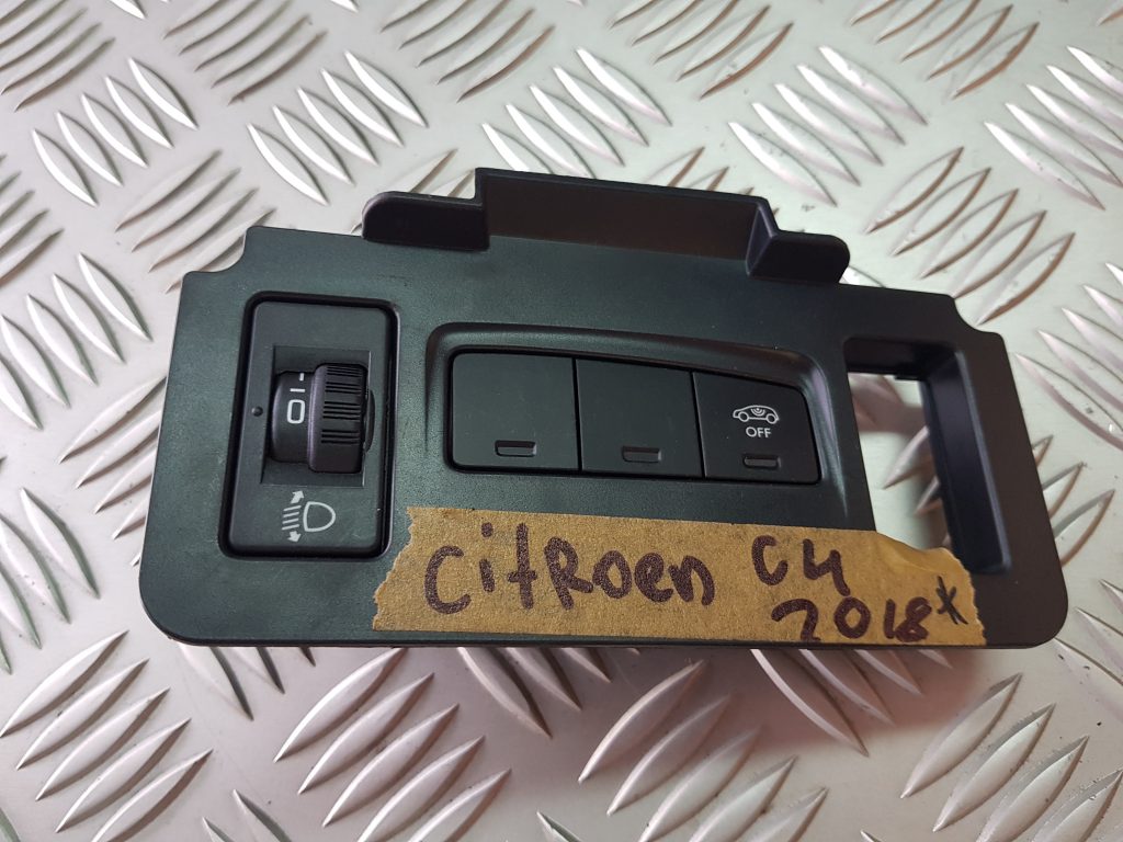 Mērinstrumentu paneļa pārslēgšanas pogas priekš CITROEN C4 2018 1 Mērinstrumentu paneļa pārslēgšanas pogas priekš CITROEN C4 2018