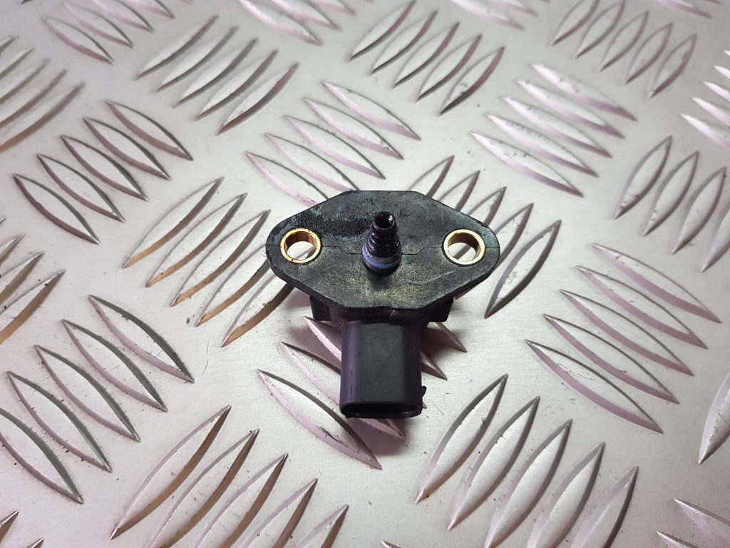 Spiediena devējs priekš MERCEDES BENZ E250 W212 2014 2 Spiediena devējs priekš MERCEDES BENZ E250 W212 2014