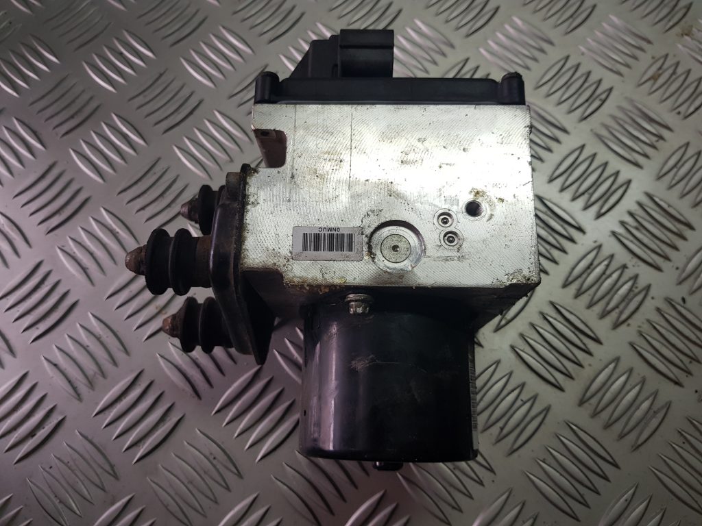 ABS bloks priekš VW PASSAT 2007 UNIVERSAL SILVER 2 ABS bloks priekš VW PASSAT 2007 UNIVERSAL SILVER