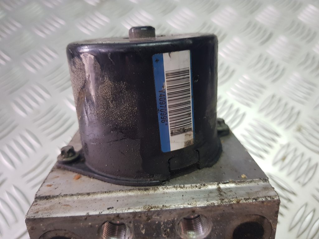 ABS bloks priekš VW PASSAT 2007 UNIVERSAL SILVER 4 ABS bloks priekš VW PASSAT 2007 UNIVERSAL SILVER