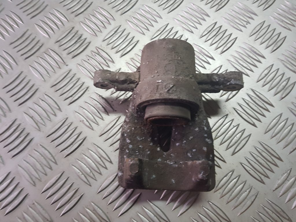 Aizmugurējais labais suports priekš TOYOTA COROLLA VERSO 2008 2 Aizmugurējais labais suports priekš TOYOTA COROLLA VERSO 2008