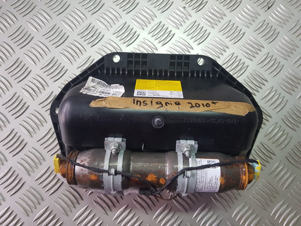 Mērinstrumentu paneļa drošības spilvens priekš OPEL INSIGNIA SPORTS TOURER 2010