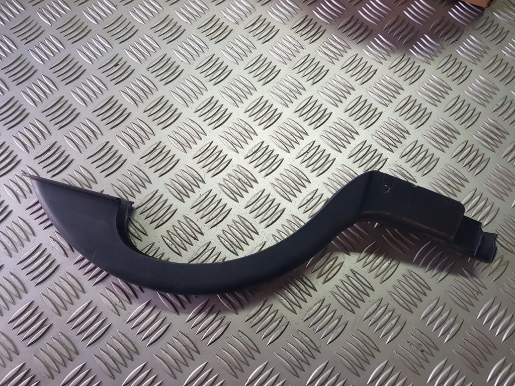 Bagažnieka eņģes uzlika priekš HONDA ACCORD 2007 YR565P 1 Bagažnieka eņģes uzlika priekš HONDA ACCORD 2007 YR565P