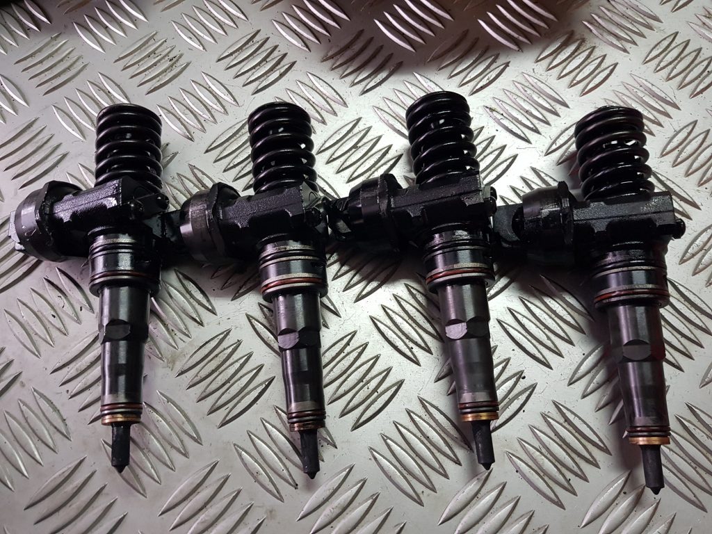 Degvielas smidzinātājs priekš AUDI A4 2004 1 Degvielas smidzinātājs priekš AUDI A4 2004