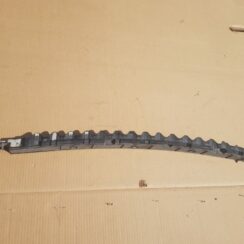 Aizmugurējā bufera centrālais stiprinājums priekš VW POLO 2005