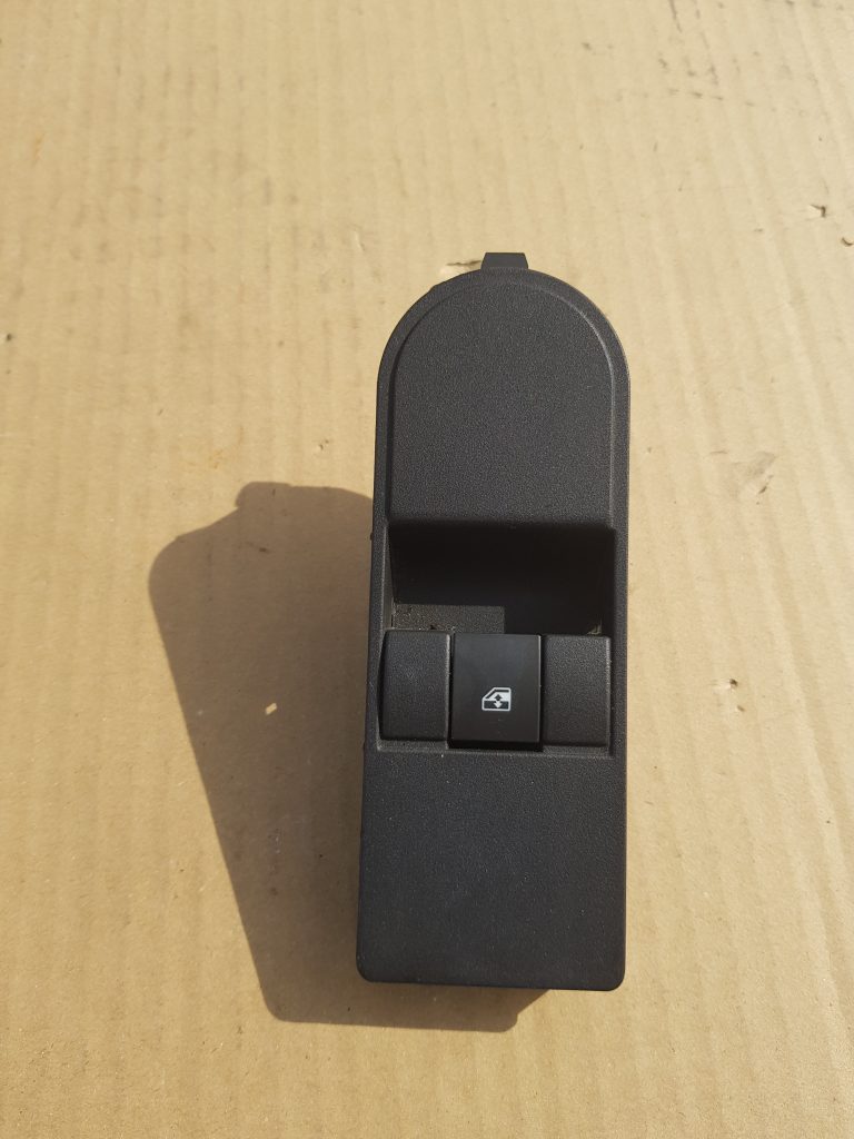 Stikla pacelšanas poga priekš OPEL ASTRA H STATION WAGON 2009 1 Stikla pacelšanas poga priekš OPEL ASTRA H STATION WAGON 2009