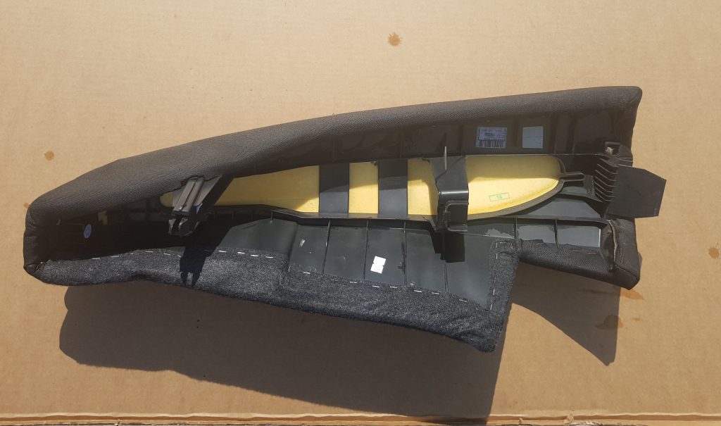 Aizmugurējo sēdekļu daļa priekš OPEL INSIGNIA SPORTS TOURER 2010 2 Aizmugurējo sēdekļu daļa priekš OPEL INSIGNIA SPORTS TOURER 2010