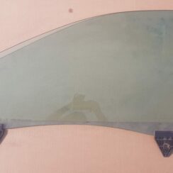 Priekšējo kreiso durvju stikls priekš AUDI A4 2005