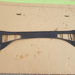 Vējstikla uzlikas (deflektora) režģis priekš FORD FOCUS 2016