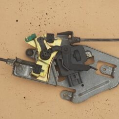 Bagāžnieka vāka slēdzene priekš JEEP GRAND CHEROKEE 2004