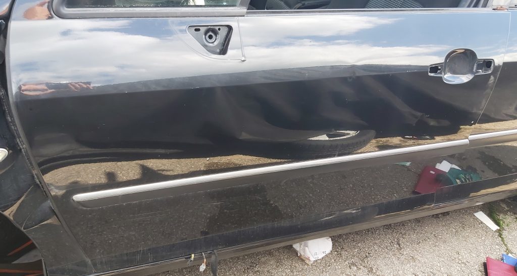 Priekšējās kreisās durvis priekš PEUGEOT 407 2005 1 Priekšējās kreisās durvis priekš PEUGEOT 407 2005