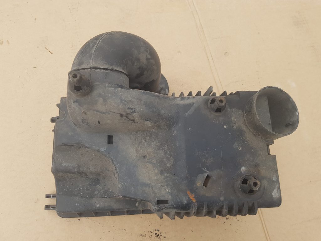 Gaisa filtra korpuss priekš MAZDA 6 2006 2 Gaisa filtra korpuss priekš MAZDA 6 2006