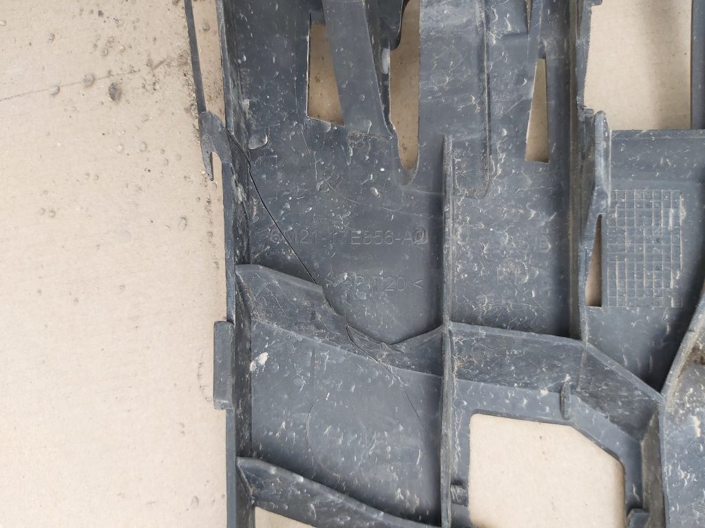 Priekšējā spārna un bufera stiprinājums priekš FORD GALAXY 2007 2 Priekšējā spārna un bufera stiprinājums priekš FORD GALAXY 2007