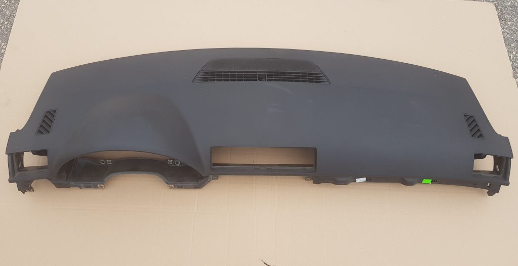 Mērinstrumentu panelis priekš AUDI A4 2005 1 Mērinstrumentu panelis priekš AUDI A4 2005