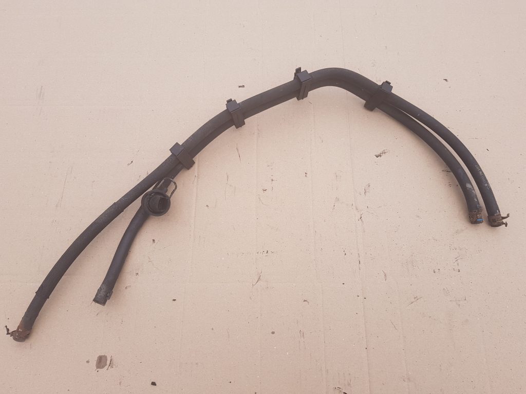 Gumijas šļūtene priekš AUDI A4 2005 1 Gumijas šļūtene priekš AUDI A4 2005