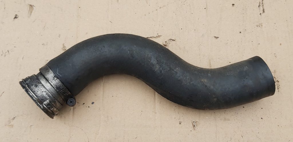 Interkulera caurule priekš TOYOTA COROLLA VERSO 2009 1 Interkulera caurule priekš TOYOTA COROLLA VERSO 2009