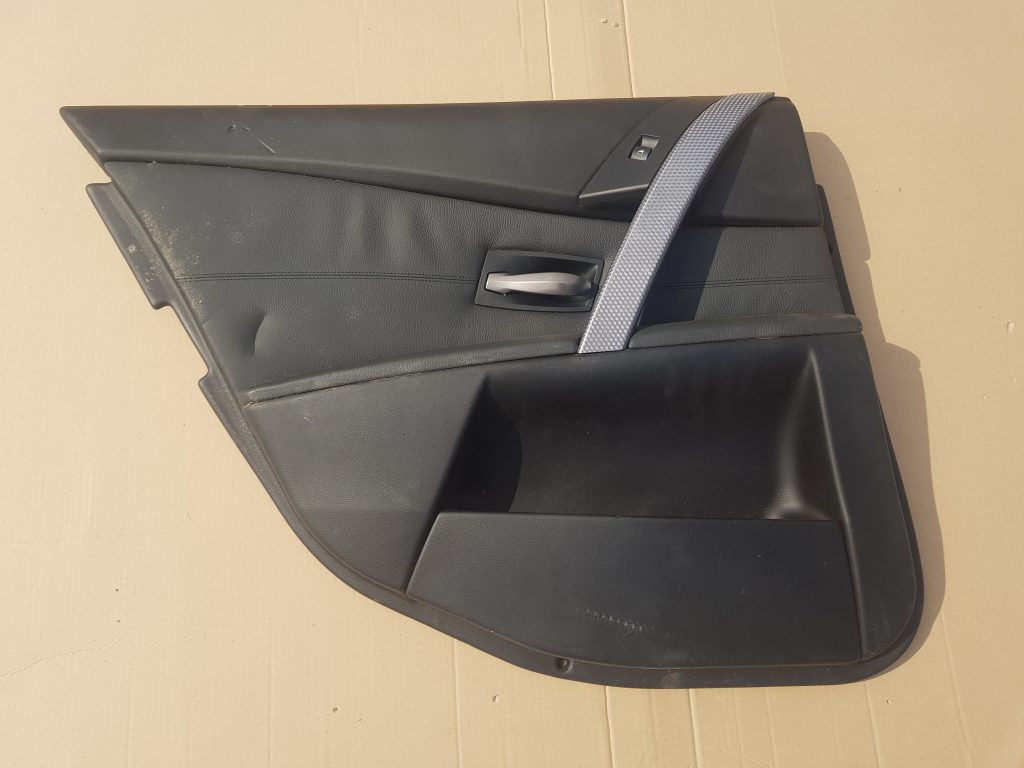 Aizmugurējo kreiso durvju apdare priekš BMW 530D E61 2006 TOURING TITANSILVER