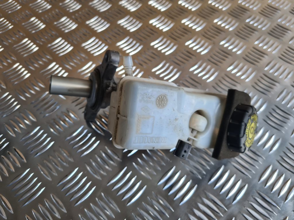 Bremžu pastiprinātāja galvenais cilindrs priekš DACIA LODGY 2014 3 Bremžu pastiprinātāja galvenais cilindrs priekš DACIA LODGY 2014