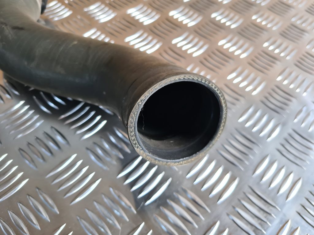 Interkulera caurule priekš DACIA LODGY 2014 3 Interkulera caurule priekš DACIA LODGY 2014