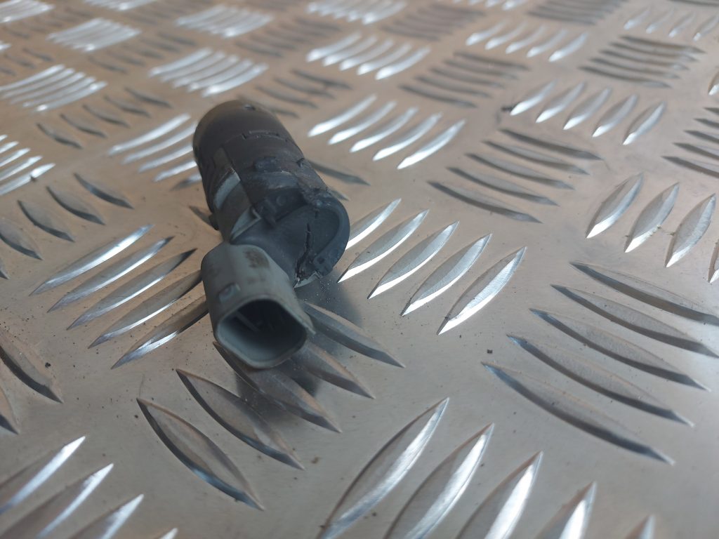 Parkošanās devējs priekš BMW 525 E60 2006 OLIVE 3 Parkošanās devējs priekš BMW 525 E60 2006 OLIVE