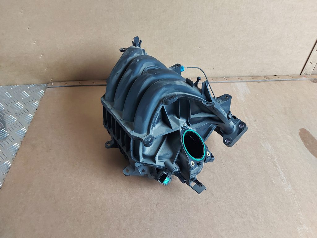 Ieplūdes kolektors priekš PEUGEOT 407 2006