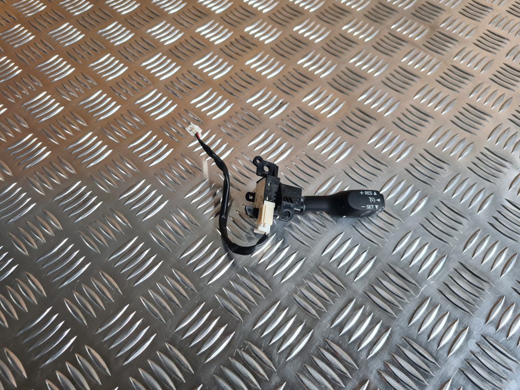 Kruīza kontroles rokturis/poga priekš TOYOTA AVENSIS 2012