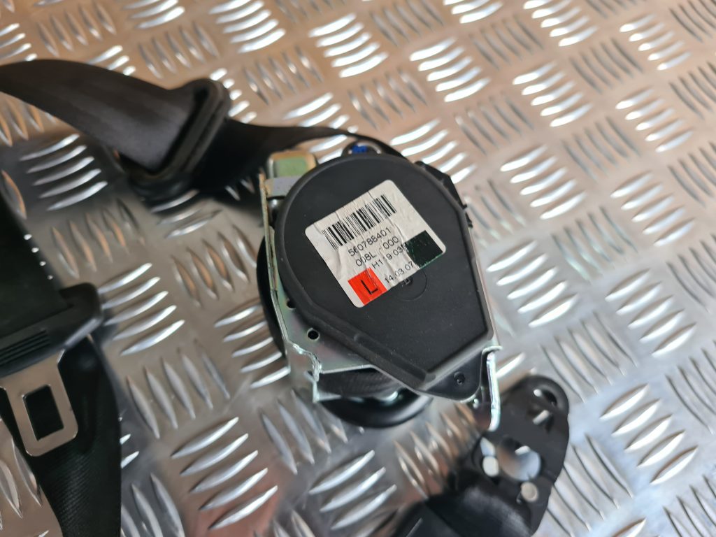 Priekšējā kreisā drošības josta priekš AUDI A6 AVANT 2007 QUATTRO 3 Priekšējā kreisā drošības josta priekš AUDI A6 AVANT 2007 QUATTRO