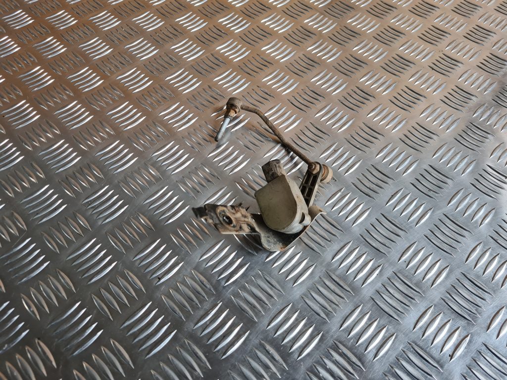 Lukturu diapazona korekcijas sensors, priekšā priekš AUDI A6 AVANT 2007 QUATTRO 1 Lukturu diapazona korekcijas sensors, priekšā priekš AUDI A6 AVANT 2007 QUATTRO